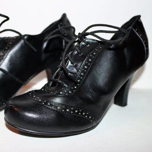 NWOB Black Heeled Oxfords
